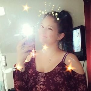 Meet your Posher, Carlee